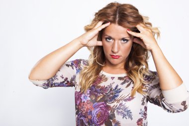 gerçek genç sevimli kadın kılığında