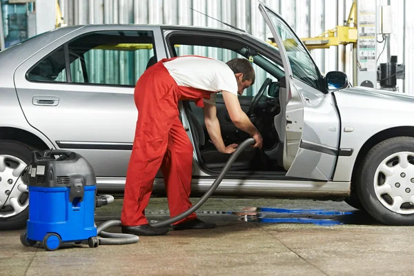 Servicio de limpieza de aspiradora de automóviles — Foto de Stock