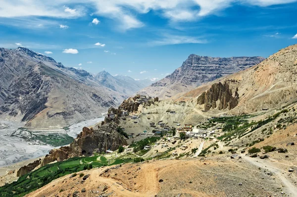 Pohoří Himálaj Indie s dhankar klášter — Stock fotografie