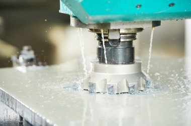 metal işleme fabrikası tarafından yakın çekim işlemi