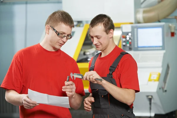 Industrial workers at tool workshop — Stock Photo, Image