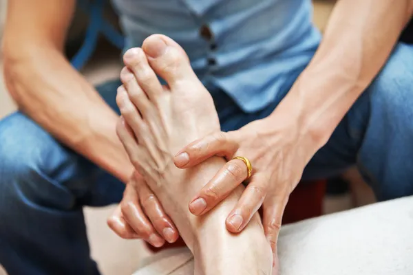 Foot massage — Stock Photo, Image