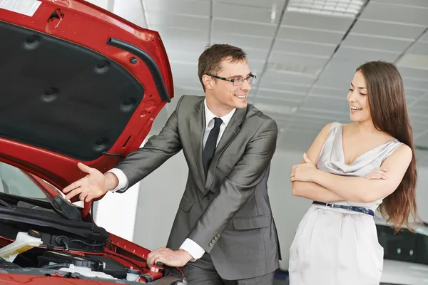 Auto verkaufen oder Auto kaufen — Stockfoto