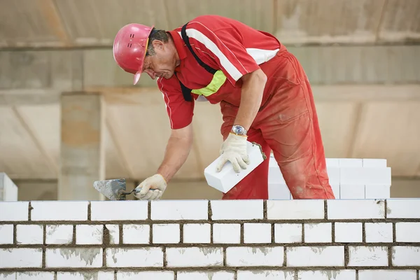 Construction mason worker bricklayer — Stock Photo, Image