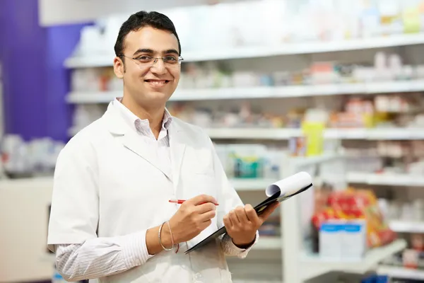 Pharmacy chemist woman in drugstore — Stock Photo, Image
