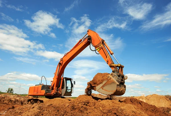 Carregador de escavadeira no trabalho — Fotografia de Stock