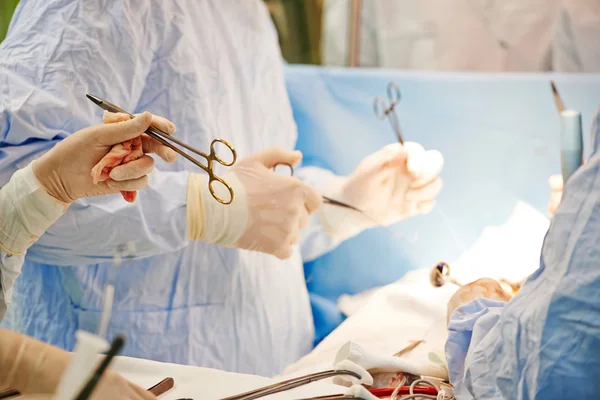 Surgical treatment — Stock Photo, Image