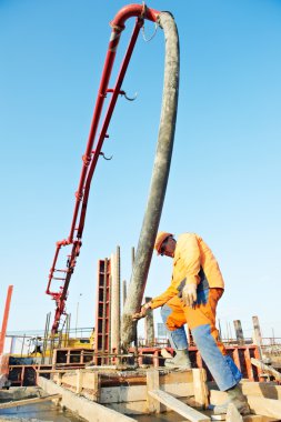 beton dökme iş Builder görevli