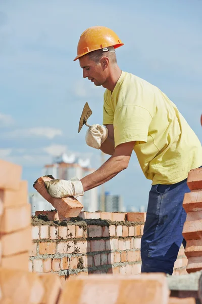 Construction mason worker bricklayer — Stock Photo, Image