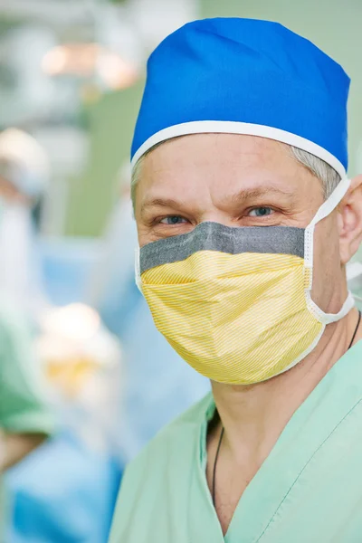 Surgeon doctor in surgery operation room — Stock Photo, Image