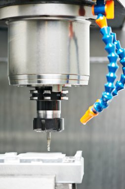 metal işleme fabrikası tarafından işlemi