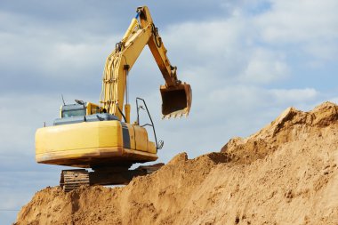 Ekskavatör yükleyici hafriyat işleri