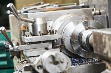 yanında dönme Torna talaşlı metal