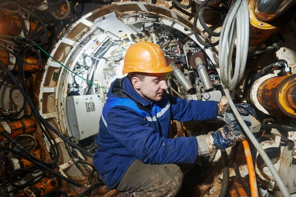 Undeground working in tunnel — Stock Photo, Image