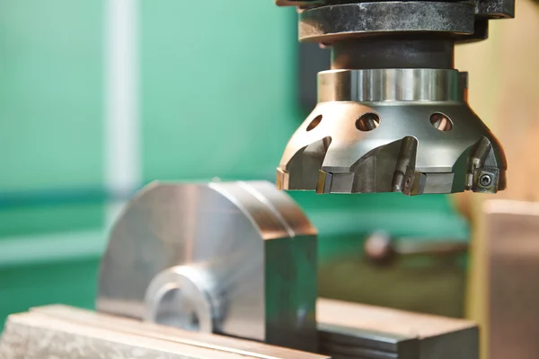 Close-up process of metal machining by mill — Stock Photo, Image