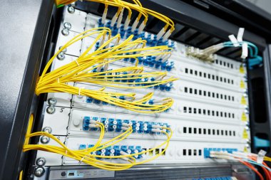 sunucu odası donanımları