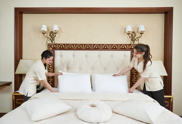 Chambermaid woman team at hotel service — Stock Photo, Image