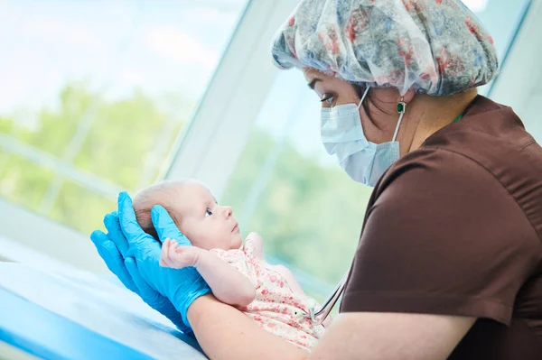 Neonatal kirurgi klinik. nyfödda läkemedel — Stockfoto