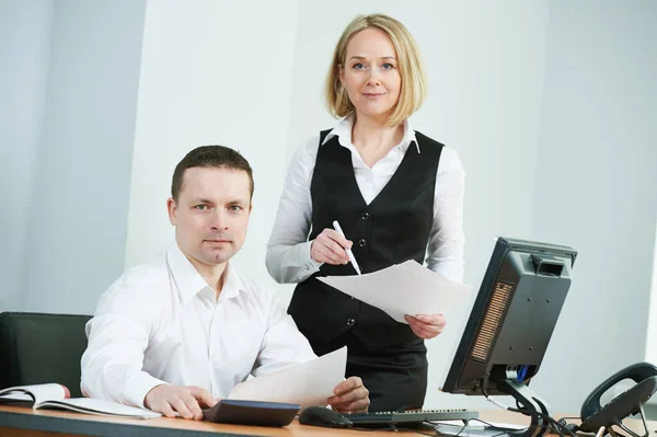 Female Accountant Male Consultant Working Financial Documents Desktop Computer Outsource — Stock Photo, Image