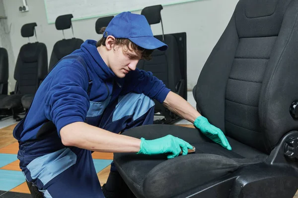 Limpieza Asientos Coche Tela Limpieza Del Asiento Del Automóvil Con — Foto de Stock