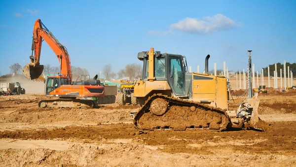 Bulldozer Máquina Escavadora Fazendo Trabalhos Terraplanagem Canteiro Obras — Fotografia de Stock