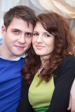 cuacasian genç çift portre kadın ve erkek birlikte