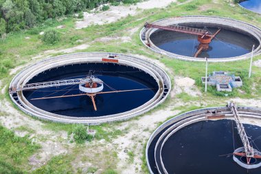 atık su arıtma tesisinde tanklar Filtre grubu