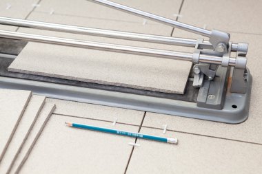 küçük kiremit kesici