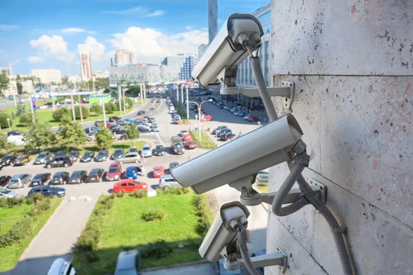 Câmeras de vigilância por vídeo — Fotografia de Stock