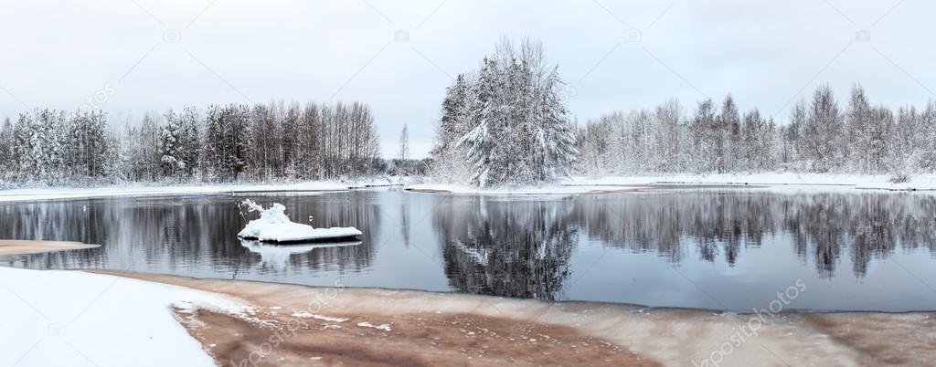 Unfrozen winter lake — Stock Image Unfrozen winter lake Stock Image