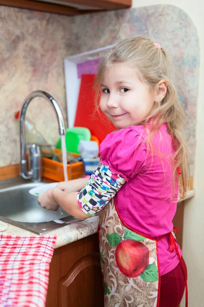 Child in the kitchen — Stock Photo, Image