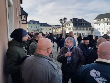 ZWOENITZ, SAXONY, GERMANY - 30 Ekim 2021 Corona 'ya Karşı Gösteri