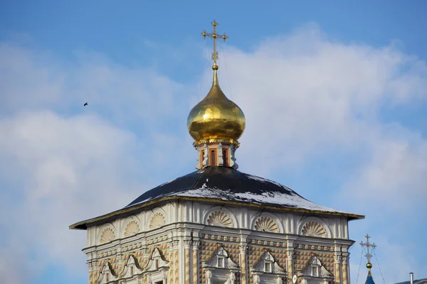 Ortodokse kirker i Trinity Lavra St. Sergiu – stockfoto