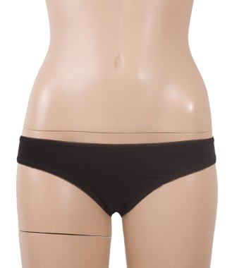 Beyaz bir arka plan üzerinde izole bir kukla olarak kadın külotu