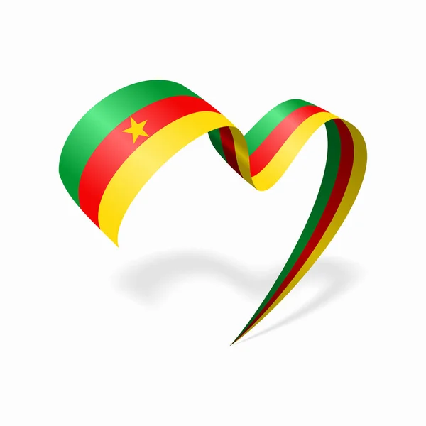 Cinta en forma de corazón de bandera de Camerún. Ilustración vectorial. — Archivo Imágenes Vectoriales