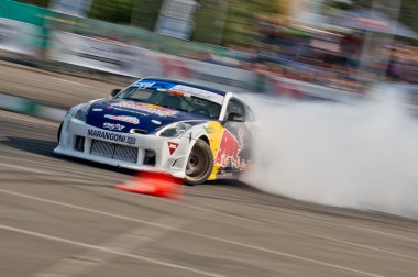 drift araba içinde hareket