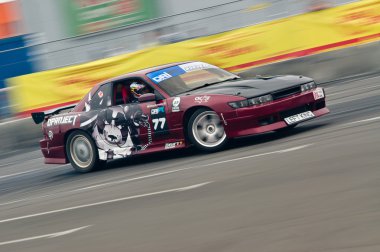 drift araba içinde hareket