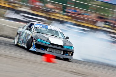 drift araba içinde hareket