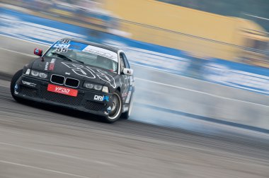 drift araba içinde hareket