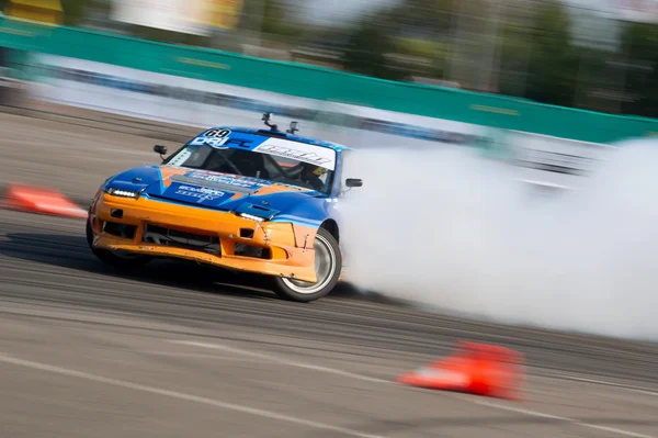 Carro à deriva em ação — Fotografia de Stock