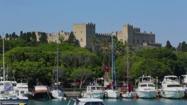 Rodos eski şehir ve liman