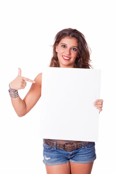 Молодая женщина, держащая доску для бланка Лицензионные Стоковые Фото