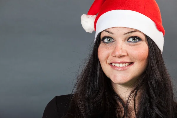 Veselá žena s santa hat — Stock fotografie