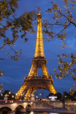 Paris, Fransa - 1 Ekim: 1 Ekim, 20 gece tour eiffel