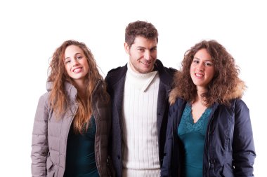 beyaz zemin üzerinde neşeli genç