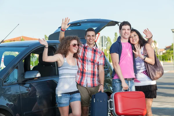 Four Friends Ready to Leave For Vacation — Stock Photo, Image