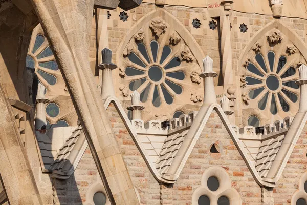 Sagrada Familia on a Sunny Day. BARCELONA, SPAIN — Stock Photo, Image