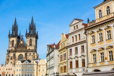 Prag da tyn kilise önce bizim hanım