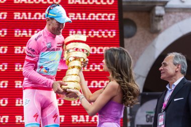 BRESCIA, ITALY - MAY 26: Vincenzo Nibali wins the 