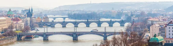 Prag 'daki Charles Köprüsü — Stok fotoğraf